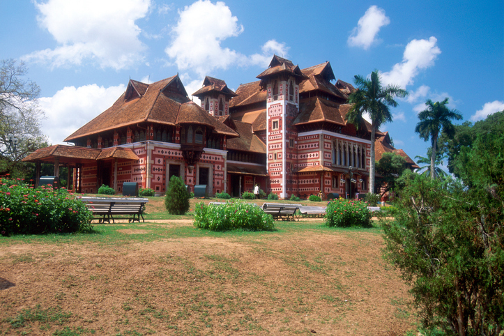 Cheap Flights from Dubai to Trivandrum