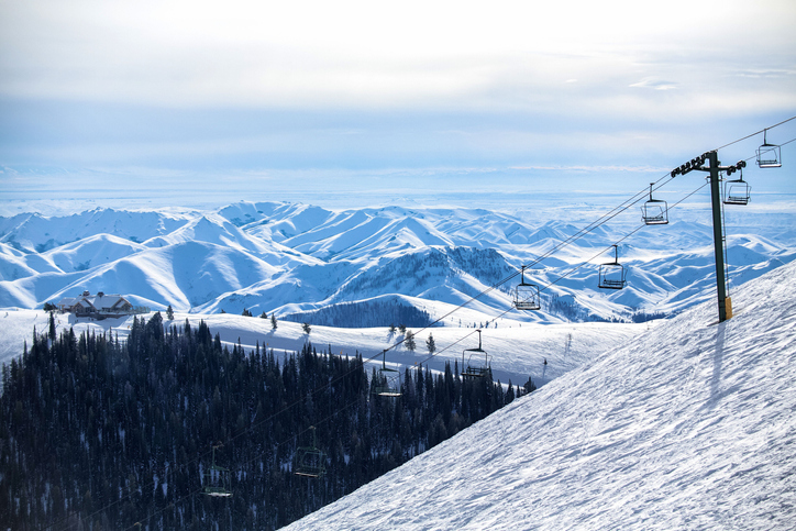 Cheap Flights from Ontario to Hailey